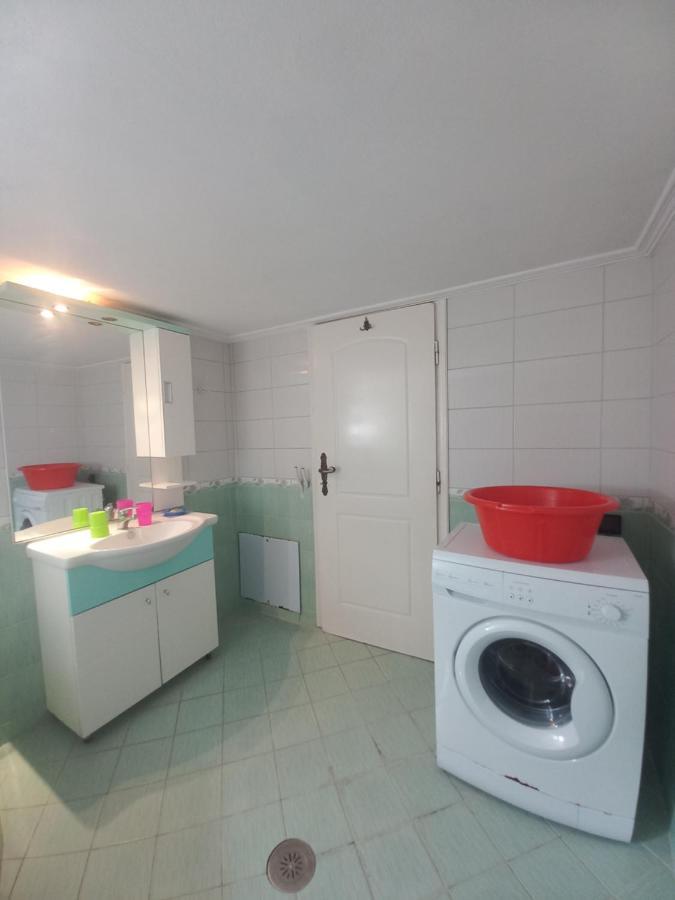 Apartament Arjana & Nelaj *