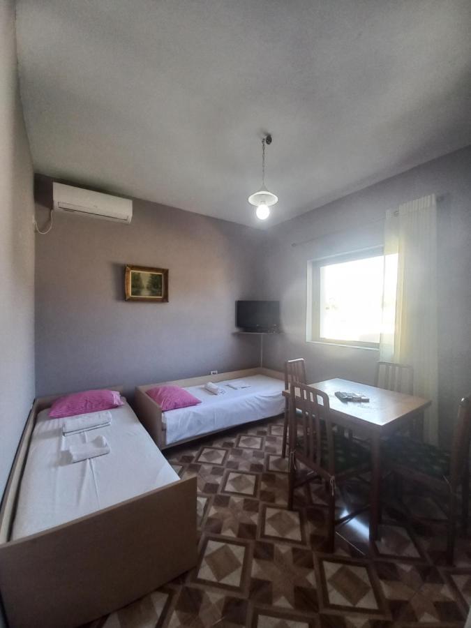 Arjana & Nelaj Apartament