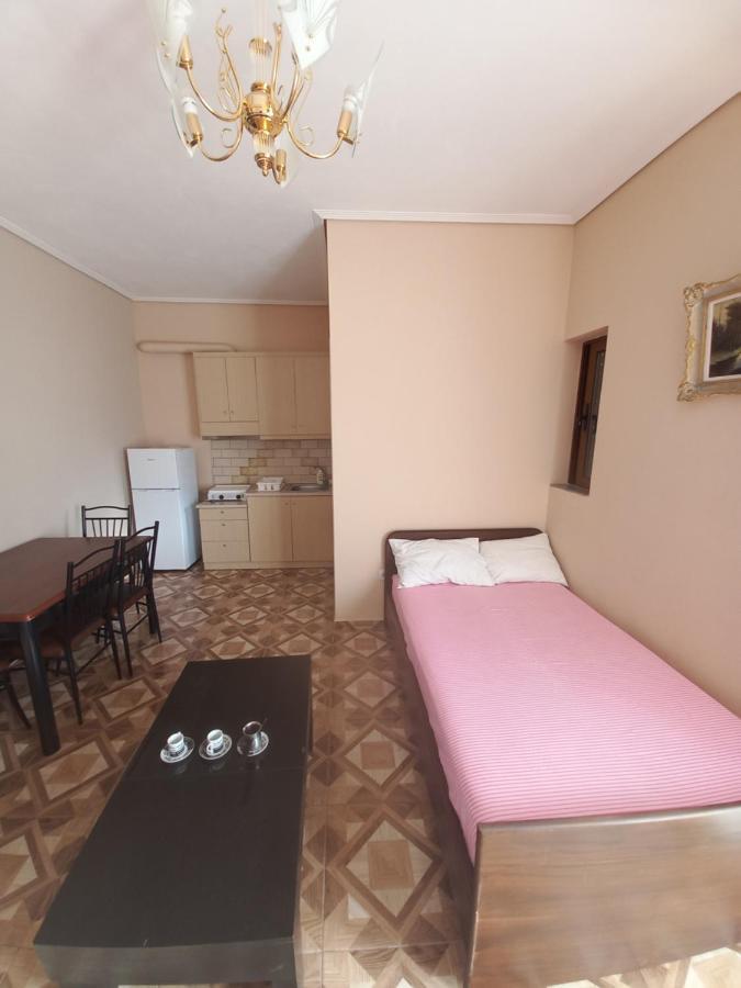 Arjana & Nelaj Appartement *