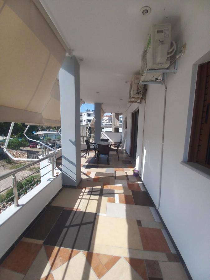 Arjana & Nelaj Appartement *